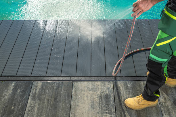 Garage Pressure Washing in Lakewood Park, FL